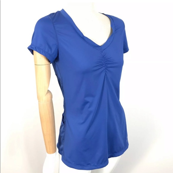 Merrell V-neck Select Wick T-Shirt Lace Detail - Picture 3 of 9